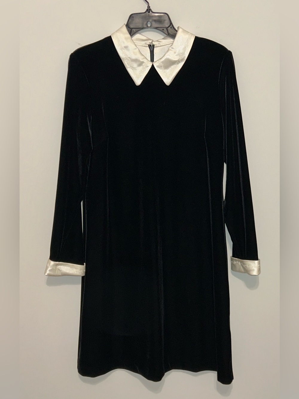Talbots Petites Black Velvet Long-Sleeve Dress with Ivory Collar & Cuffs-Size 12